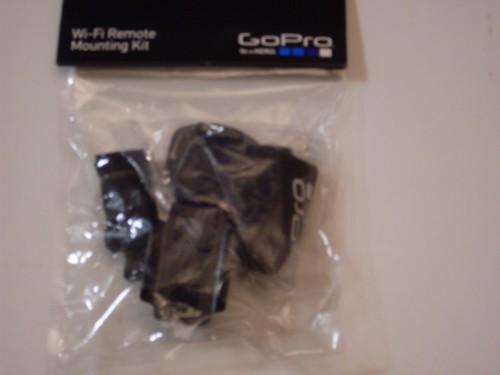 GOPRO WI-FI REMONTE MOUNTING val 25 € KIT NEUF DANS SON EMBALLAGE D' ORIGINE