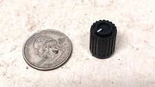 Nice Little Black Knob 1/8 in Shaft / Old Vintage Ham Radio QRP Receiver Amp