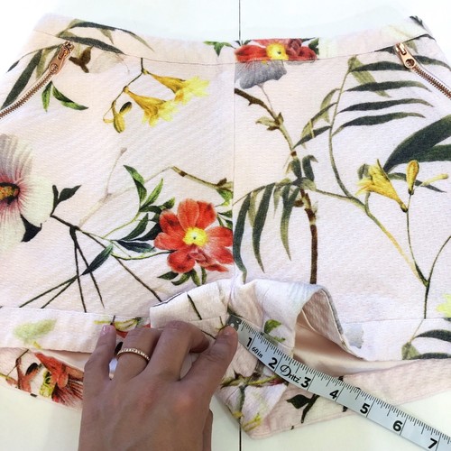 Ted Baker Sabele Botanical Bloom Print Shorts - Picture 5 of 11
