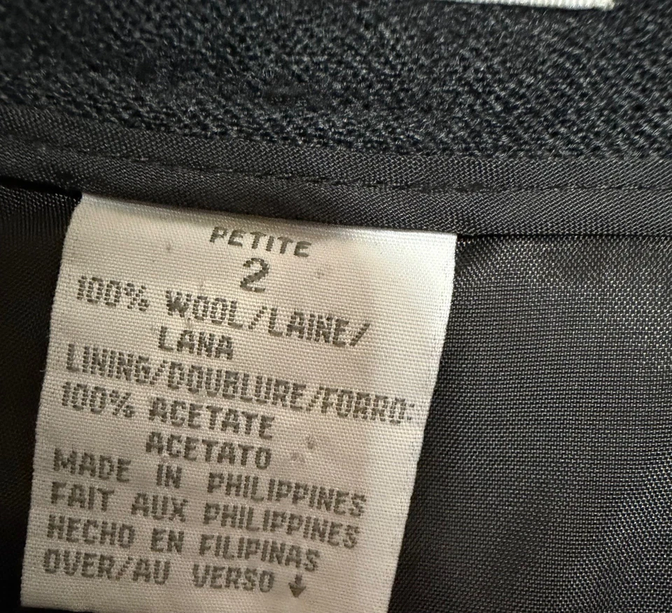 Vintage Wool Pleated Trousers Minimalist Women’s Size 2 Petite Dark Academia - Image 4 of 4