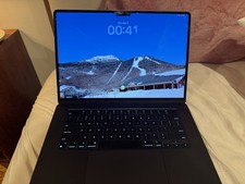 Apple MacBook Air 15-inch M3 2024, 16GB RAM, 512GB SSD, Midnight, macOS Tahoe
