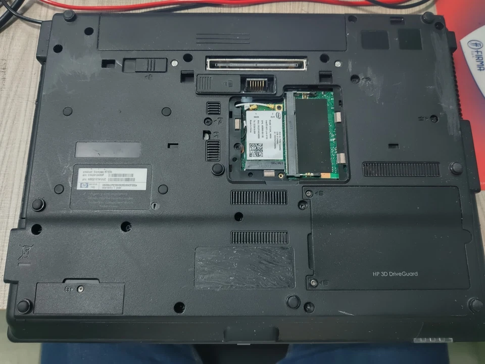 HP Compaq 6730b Notebook intel dual core P8700 2.53Ghz  2GB Ram - Immagine 3 di 4