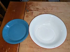 VTG Enamelware Pie Pan And Wash Basin Blue White Graniteware 8" 12" Primitive 