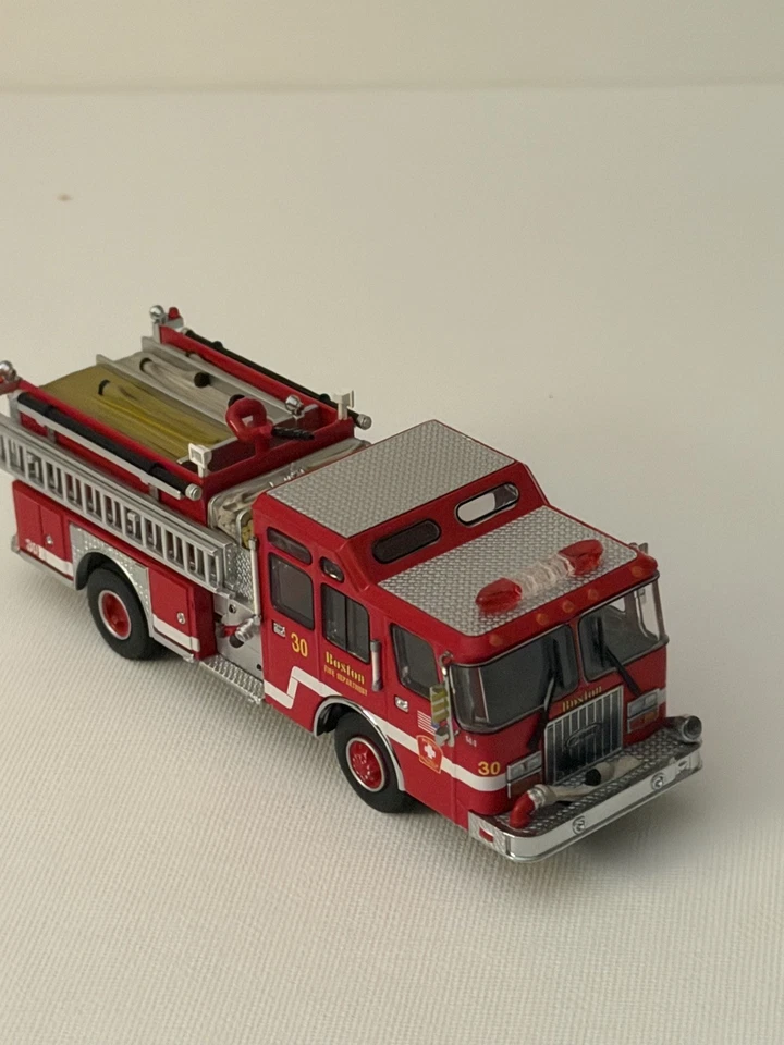 Code 3 Boston E One Cyclone Engine 30 Rare 12337 Excellent Condition - Image 4 of 4