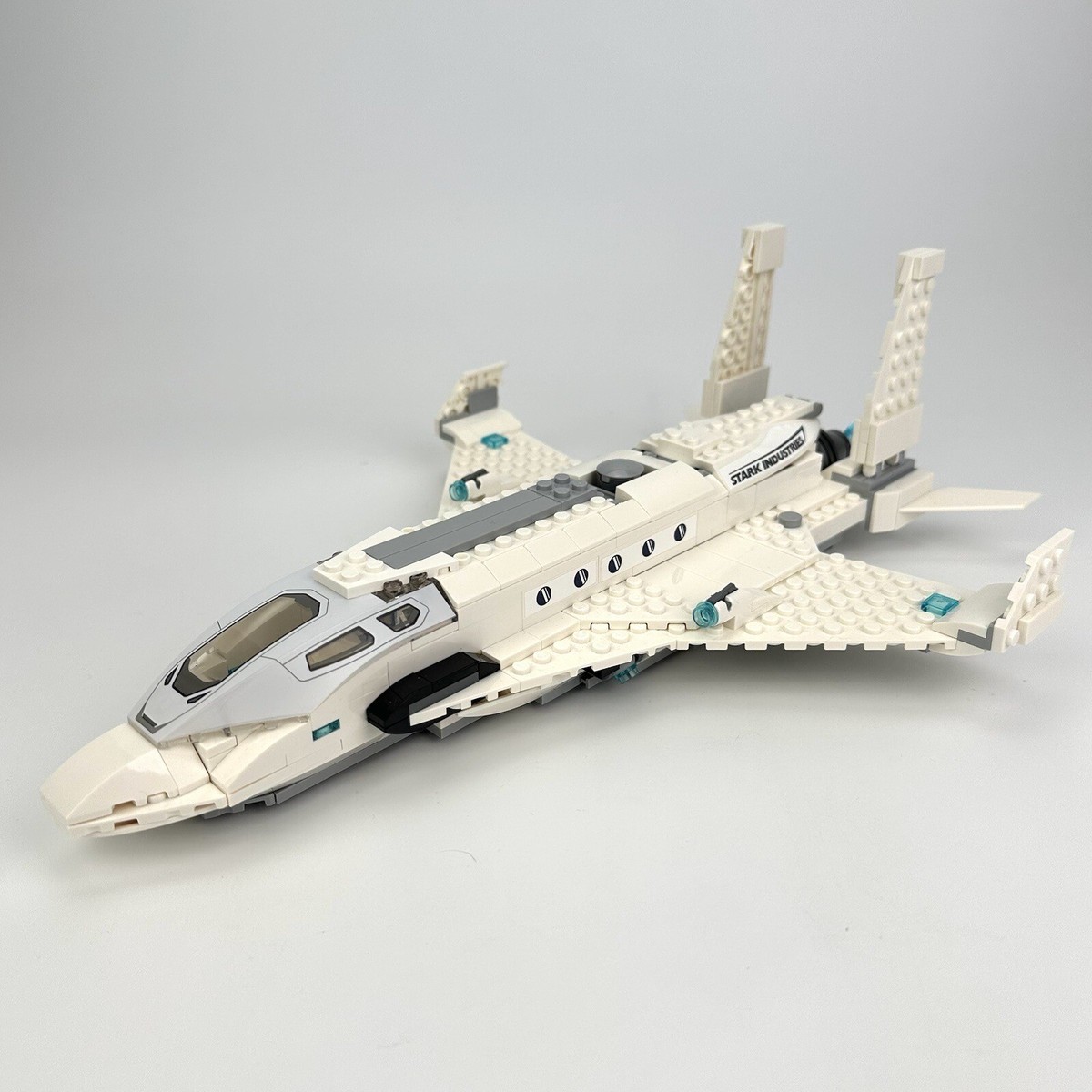 LEGO 76130 - Marvel Spider-Man Homecoming Tony Stark Jet - 3
