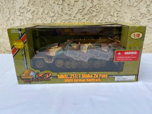 Año del vehículo 21st Century Toys 2006 tanques y vehículos militares diecast