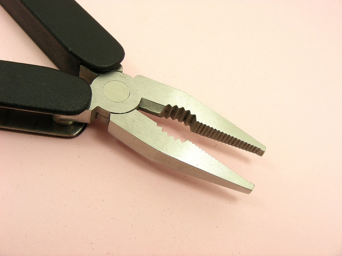 Stainless Steel 9 Function Plier MULTI TOOL Long Nose POCKET Knife 