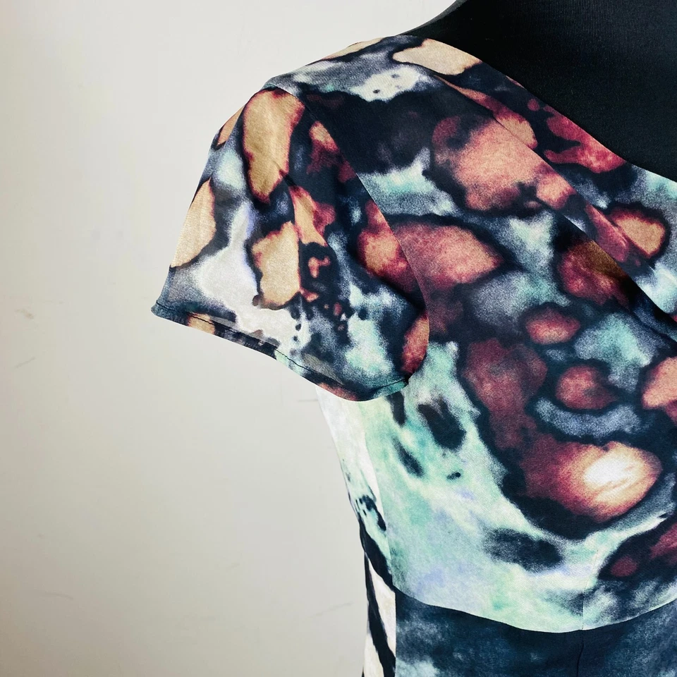 Vestido vaina Andrew Marc para mujer 2 mezcla de seda verde marrón cuello drapeado Foto 3 de 4