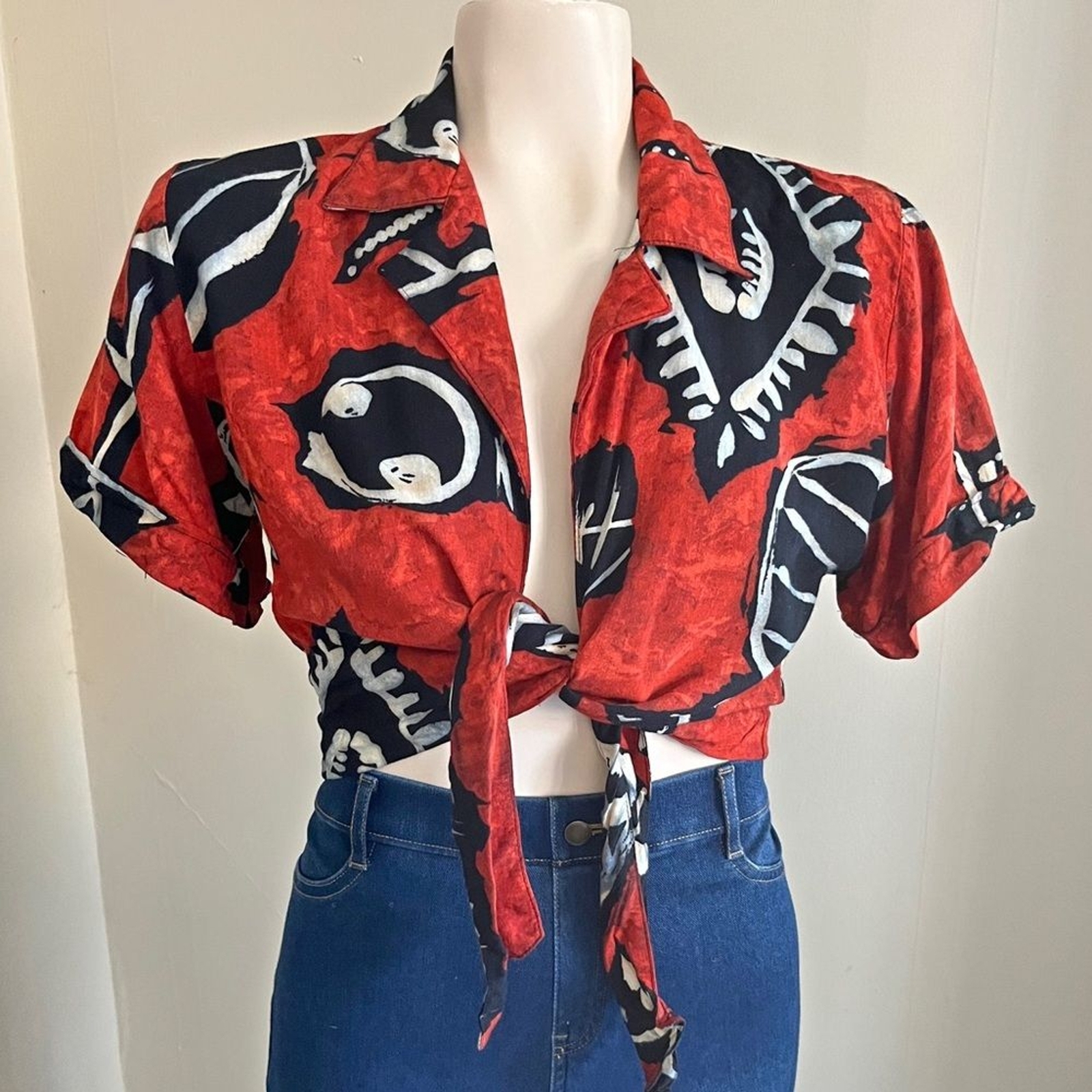 VINTAGE tribal boho hippie red unique printed cropped top tie front