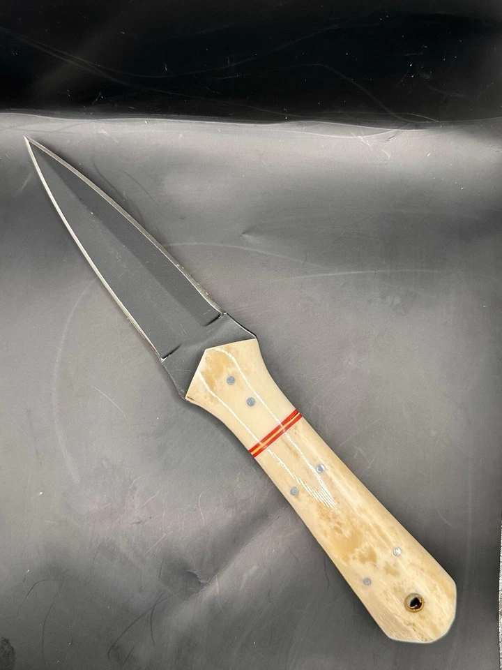 9”D2 STEEL HUNTING DOUBLE EDGE FIXED BLADE DAGGER BOOT KNIFE CAMEL BONE HANDLE - Image 3 of 4