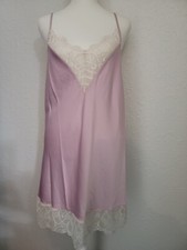 FLORA NIKROOZ Womens NWT Lace Trim Chemise Size M Satin Feel Racerback
