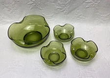 Vintage MCM 1970's Avocado Green Glass Chip and Dip Bowls Set of 4 Unmarked