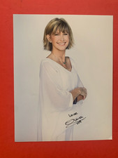 OLIVIA NEWTON-JOHN SIGNED 11x14 PORTRAIT LAST PHOTO SESSION