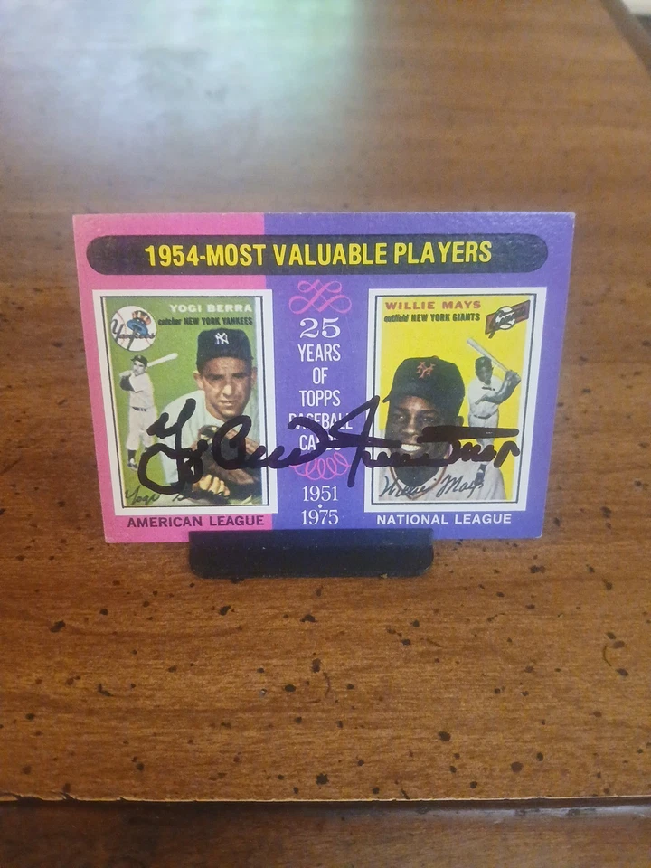 1975 Topps Autographed with COA Yogi Berra and Willie Mays #192 NY HOF. - Image 4 of 4