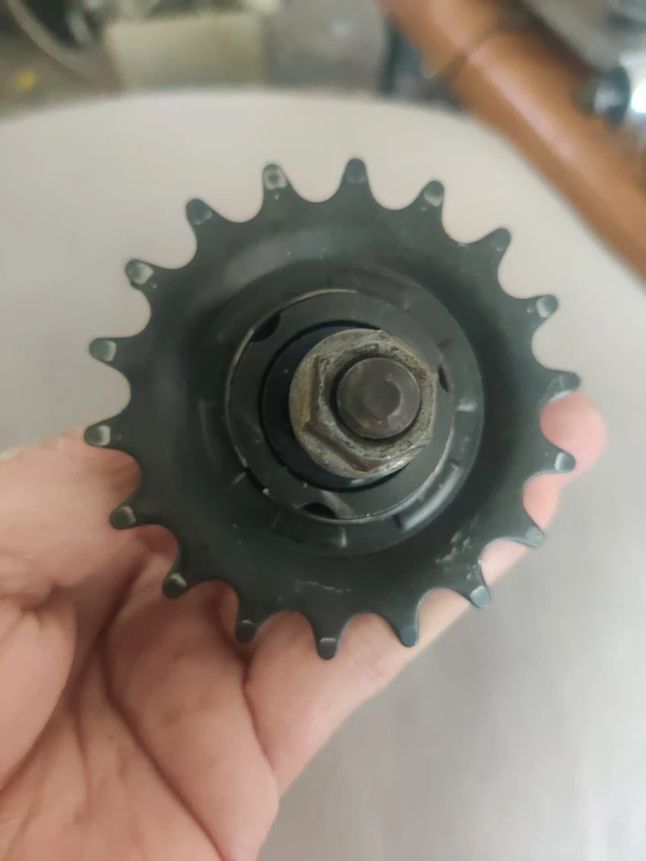 SHUN ENG Coaster Brake Hub 28 Hole 18 Tooth Rear Hub Used - Image 4 of 4