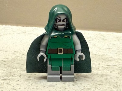 Lego Dr. Doom Minifigure Marvel 76005