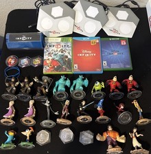 Disney Infinity Lot, 3 Games, 3 Portals, 20 C...