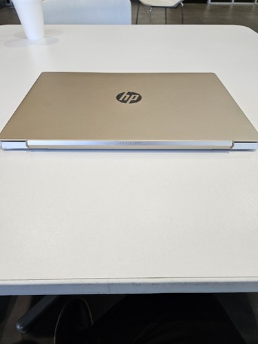 HP Pavilion 15-cs0012cl 15.6" Touchscreen Intel i5-8250U 1 TB SSD HDD 12GB RAM - Afbeelding 6 van 14