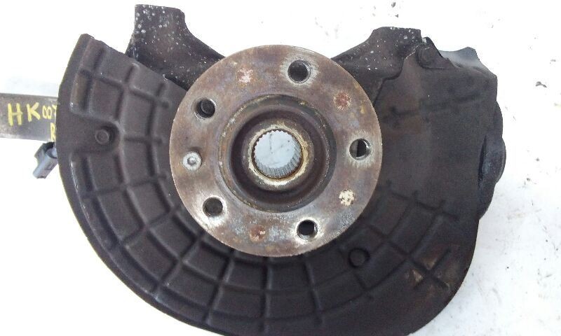 Maserati Ghibli S Q4 2016 Front Right Steering knuckle