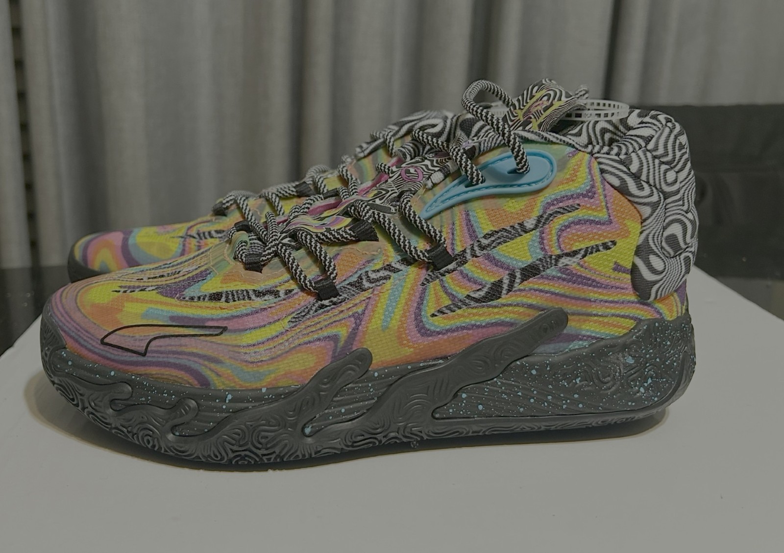 NWOT Puma Lamelo Ball x Dexters Laboratory Lab GS Black Pink Melo MB.03 -6 Youth image 9