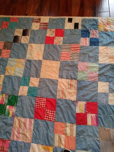 Vintage RED & Green Multi Patchwork - TWIN Quilt 70 x 90 - As Is - Picture 2 of 12