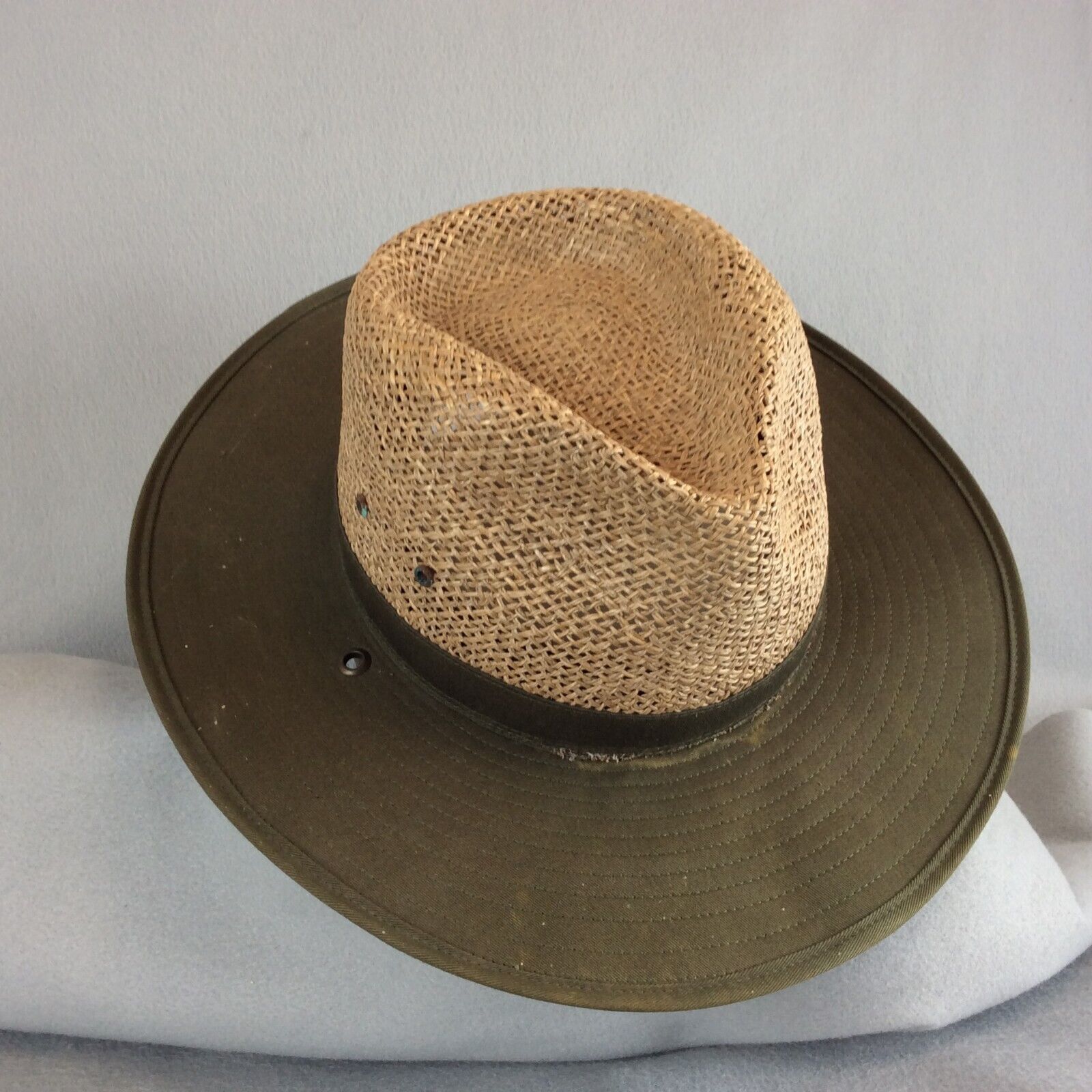 Stetson Hat 22.5" Basket Woven Straw Safari Green Canvas Brim Outdoor Fishing