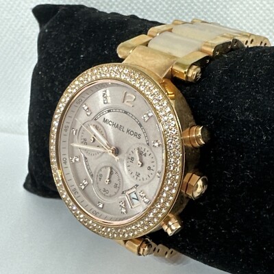 Michael Kors Parker MK5896 Women Rose Gold Analog Dial  display picture 3