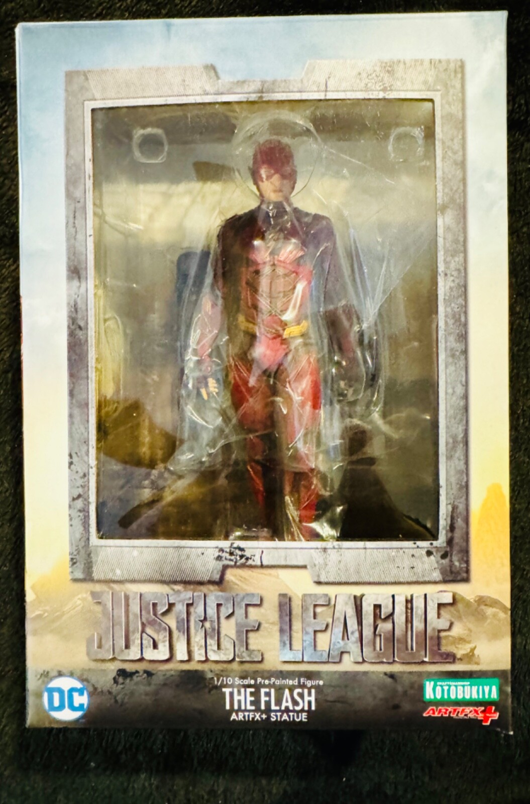 Kotobukiya ArtFX+ DC Justice League The Flash 1/10 Scale Collectible Figure