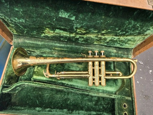 Elkhart Trumpet Built By Buescher. Made USA. 37b #54426 - Picture 3 of 6