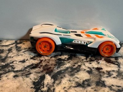 2025 Hot Wheels Roadster Bite White HW Speed Team 1:64 Diecast Toy Race Car