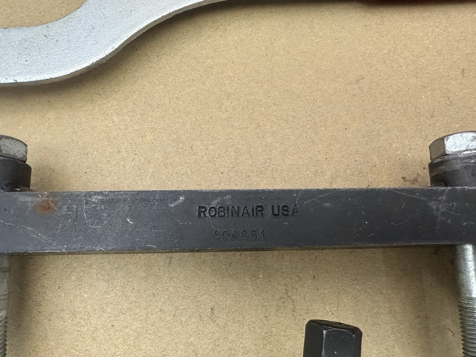 GENERAL MOTORS Robinair Kent Moore COMPRESSOR SERVICE Tool KIT R-4 #10830 USA