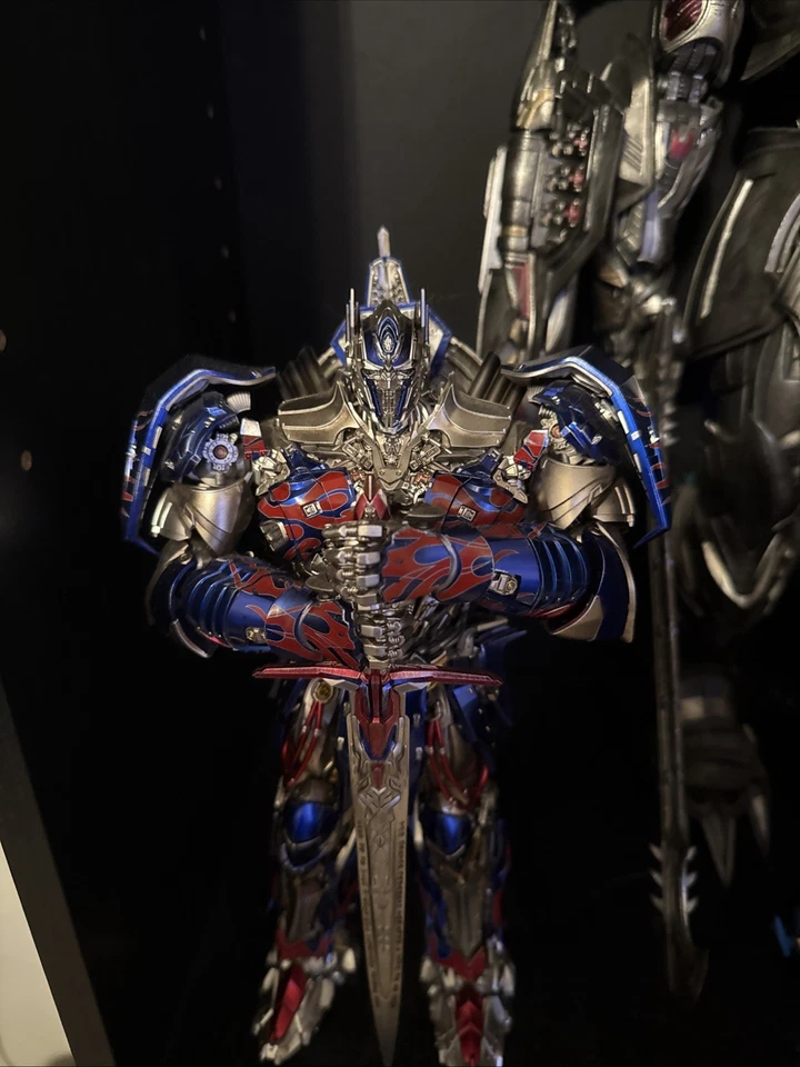 ThreeZero Transformers The Last Knight Optimus Prime DLX  - Image 4 of 4