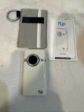 Flip Video Mino F360W 1st Generation USB 2x Digital Zoom Camcorder NEEDS BATTERY