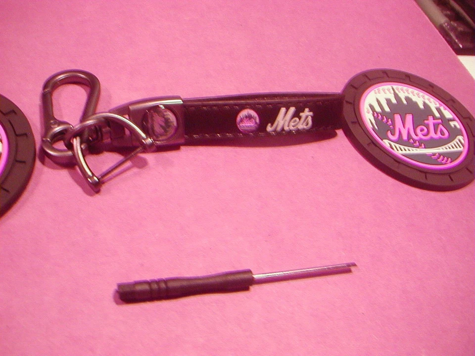 NEW YORK METS 6" PREMIUM KEY CHAIN & SCREWDRIVER W/ 2 CUP COASTERS - Image 2 of 3