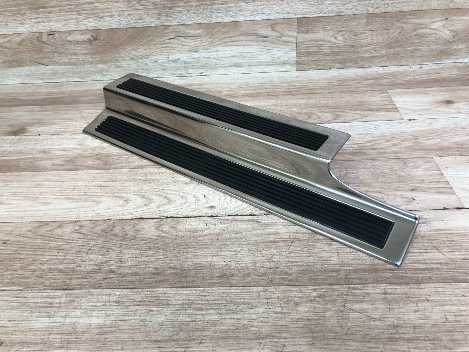BENTLEY ARNAGE OEM REAR DRIVER SIDE DOOR ENTRANCE STEP PLATE COVER