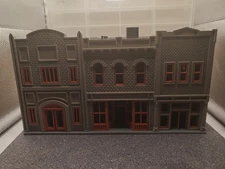MAIN ST 10-11-12 UNASSEMBLED S SCALE BUILDING/DIORAMA