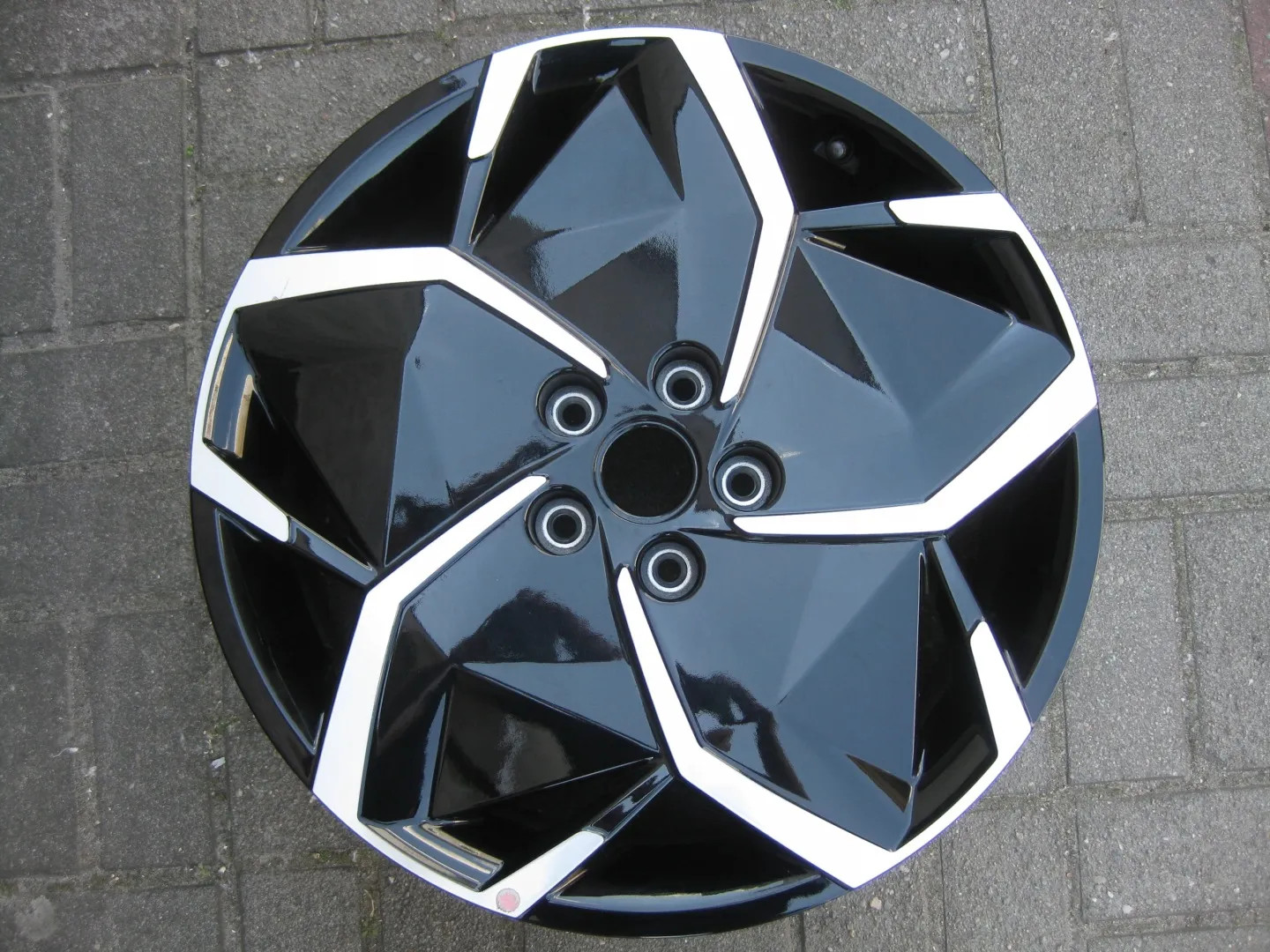 1 cerchio in lega 19 pollici 7,5" 5x114,3 49 5ET nero lucido 52910GI110 Hyundai Ioniq