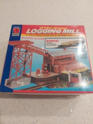 Rare Vintage Life Like Trains Operating Logging Mill #8201 HO Scale w DumpingCar
