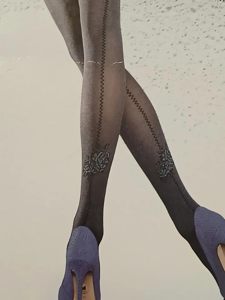 Medias Fiore Melange Gris con Patrón de Flor Azul Rosa y Costura Trasera Talla 3/Mediana Nuevo Foto 3 de 4