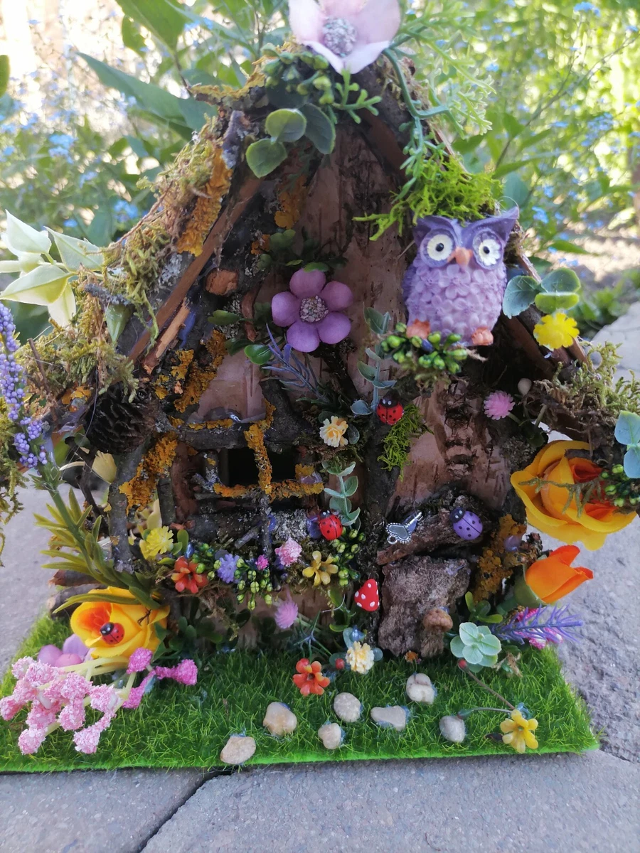 Casa De Jardín De Hadas Con Techo De Paja Curvado, Casa Merrfeld