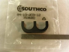 5 Southco B4-10-203-12 Black 2 Finger Rack Pulls
