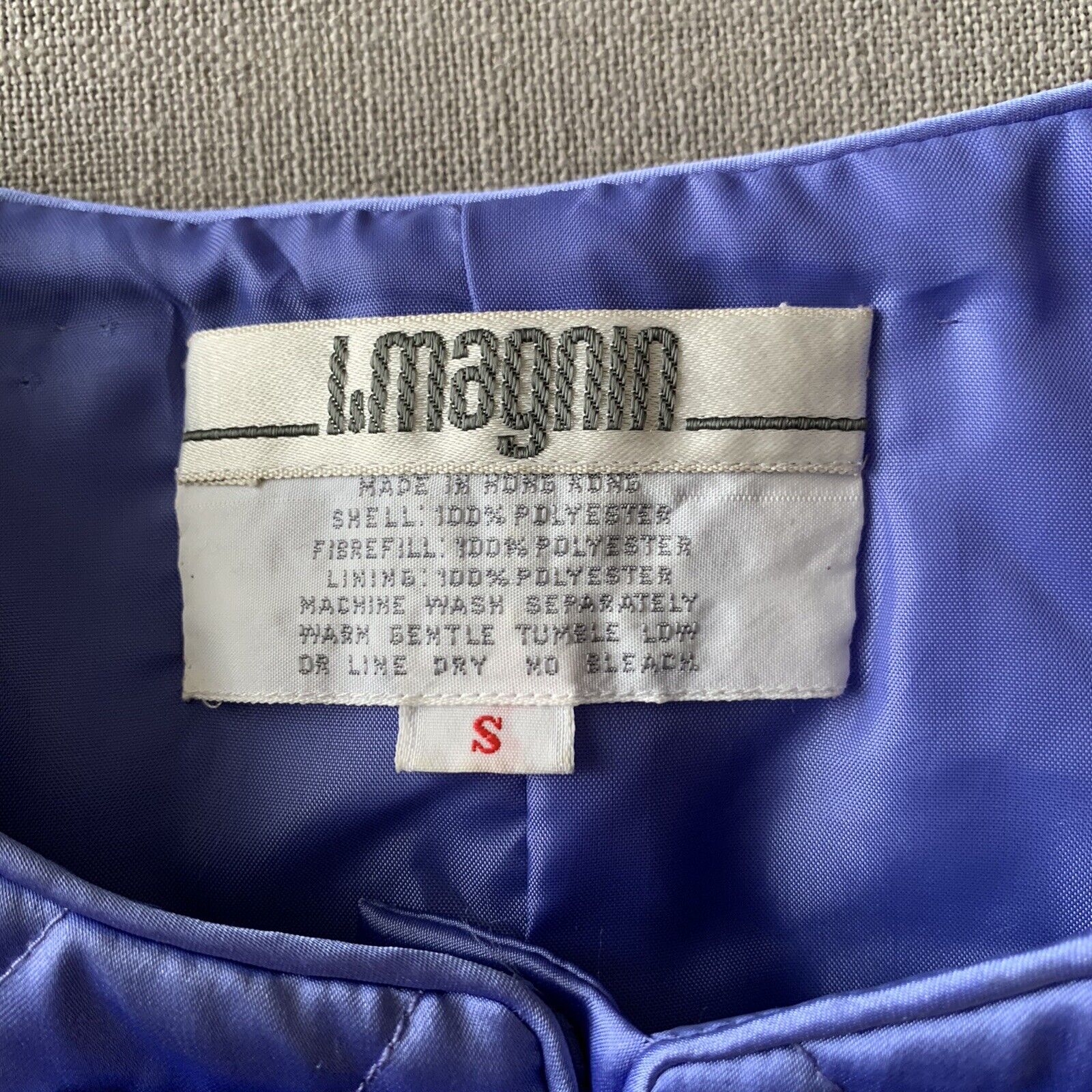Vintage 70s 80s I Magnin Satin Quilted Bed Jacket… - image 8
