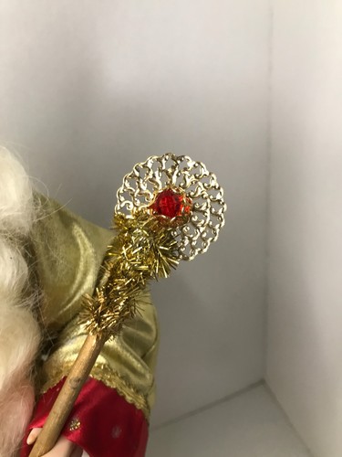 VINTAGE Handmade Santa Clause-Dressed in gold 19" tall Excellent condition - Picture 6 of 6