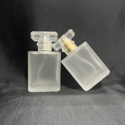 50 ml leere Milchglas Parfüm Sprühflasche nachfüllbar rechteckig gold/silber