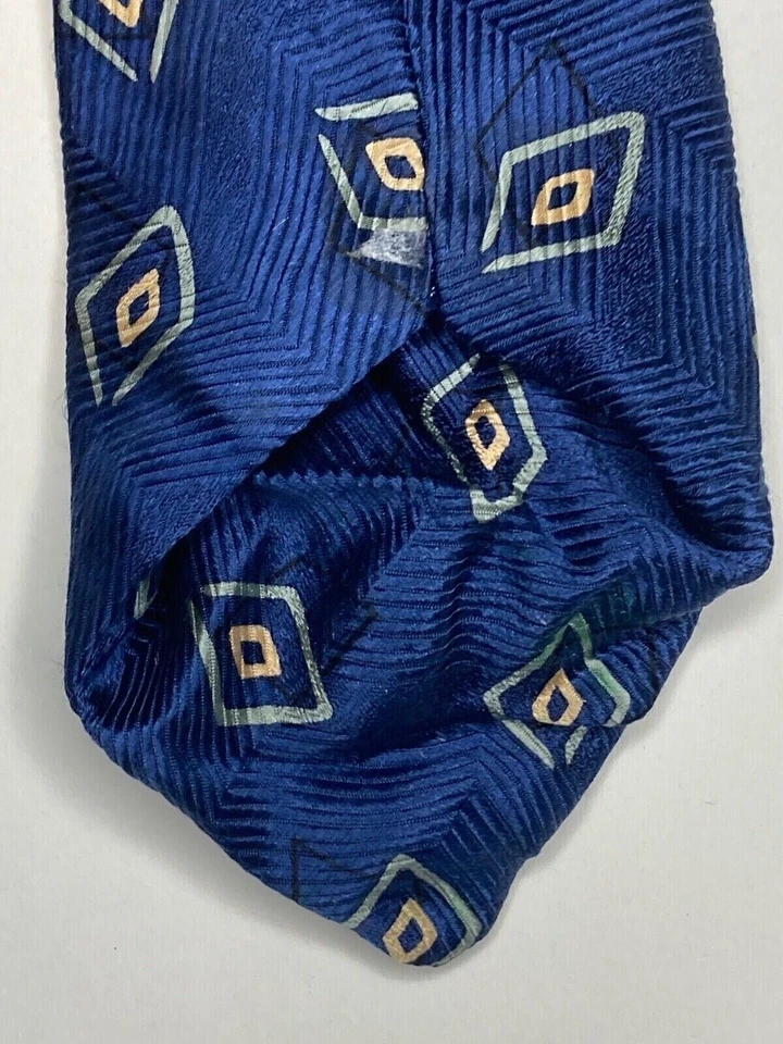 Corbata formal Class Club para hombre 14"Lx2,75"W multicolor Foto 3 de 4