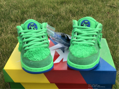 【NIKE】SB DUNK LOW PRO GRATEFUL DEAD OPTI GREEN Nike SB Dunk Low x Grateful Dead Green Bear 2020 Special