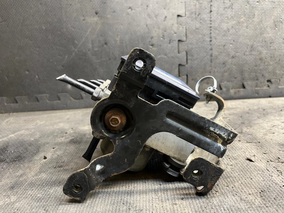 Bomba de freno antibloqueo Chevrolet Silverado 1500 4x4 5,3 L 2014 OEM 23169883 Foto 4 de 4