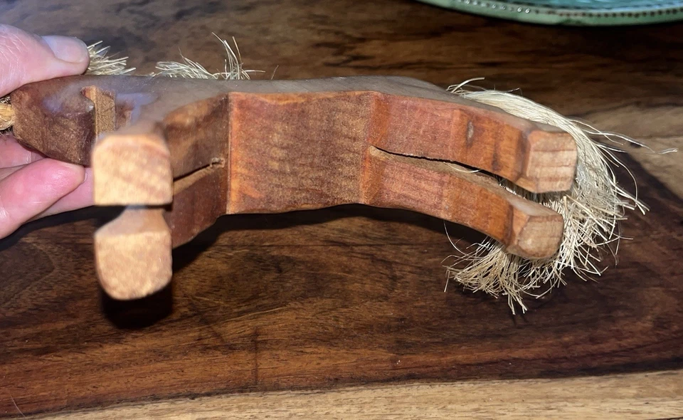 Ancien Petit Cheval en bois  suédois  vintage Scandinave - Photo 4/4