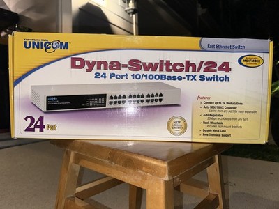 Unicom Dyna-Switch/24 Port 10/100Base-TX Fast Ethernet Switch FEP-31024T-2 NIB