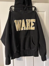 Wake Forest University Hoodie Mens Medium WF Embroidered Deacon Shops USA